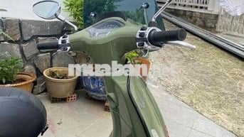 Vespa Piaggio Spring, 150cc màu xanh