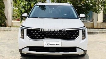 Kia Carnival 2025 Luxury 2.2D - 7000 km LikeNew