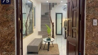 Bán nhà cực đẹp Minh Khai: 20m2, 3 tầng, full nội thất, sỗ riêng
