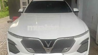VinFast Lux A2.0 2022 A2.0 Tiêu chuẩn - 73000 km