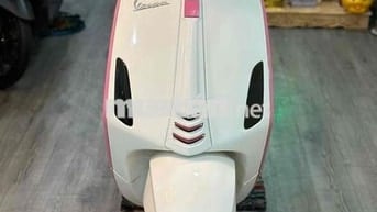 Vespa sprint đèn led trắng hồng nợ xấu đưa trc 15t