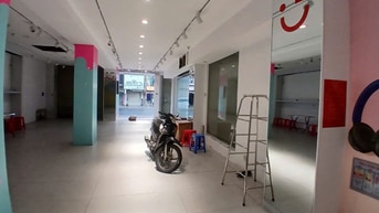 Cho Thuê Nhà Góc 2 MT Đường Nguyễn Trãi Quận 5.KC: 7 Tầng.Giá 350tr