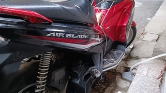BÁN XE MÁY AIR BLADE 125CC CHO NGƯỜI DÙNG