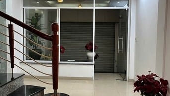 Cho thuê nhà hẻm xe hơi đường Nguyễn Bỉnh Khiêm, phường Đa Kao, Quận 1