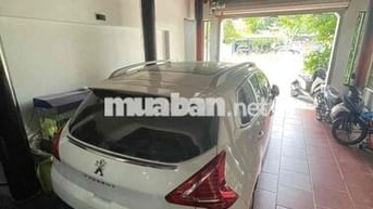 Peugeot 3008 2015 nhập khẩu 1.6L Turbo