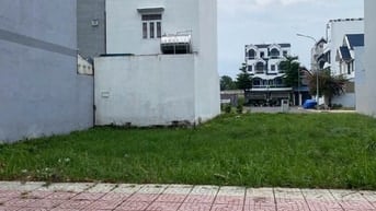 Ngộp bán gấp 2 lô xây xưởng 10m x26m ngay khu công nghiệp Pouyen 