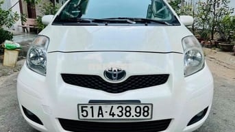 Toyota Yaris 2010 Hatchback, Màu Trắng, Nhập Nhật