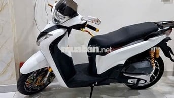 Bán xe SH 150 mới 99%, đã lên full đồ hơn 100tr