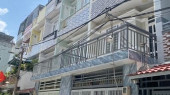 Cần bán nhà đường nội bộ xe hơi Lê văn lương ngay cầu Long Kiểng
