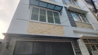 Bán nhà 2 MT H.8m Bạch Đằng. DTSD 62m2. Trệt 2 lầu st. Kinh Doanh được