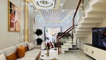 Nhà Tên Lửa - Tỉnh Lộ 10 - Xây 3 Lầu 4 Phòng Ngủ 5Wc Giá Chỉ Hơn 6 Tỷ