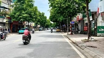 NHÀ THẠCH BÀN - LÔ GÓC - 5 TẦNG - NHÀ 2 THOÁNG CÒN MỚI - HƠN 7 TỶ
