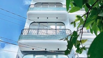 Cơ hội sở hữu nhà 5 tầng, thang máy, full nội thất cao cấp tt Q7
