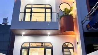 BÁN NHÀ 1T/1L MỚI 100% FUL NỘI THẤT ĐƯỜNG VÕ VĂN KIỆT SÁT TP MỚI