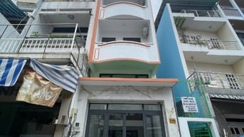 Nhà cho thuê nguyên căn mặt tiền 246 Trần Quý . DT: 4 x 15m, 5 tầng. 