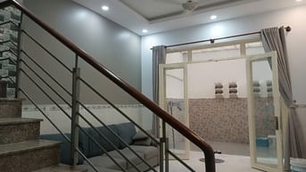 Chính chủ, hẻm 4m, dtsd 92m2, 2pn, 2wc, có sân để xe 