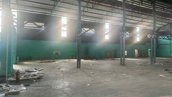 Cho thuê kho: chứa hàng đường Bùi Cẩm Hổ, Q.Tân Phú(1.100m2)