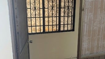 Cho thuê nhà hẻm 5m(XH) Hoàng Hoa Thám, P.5, Q.Bình Thạnh giá 5tr