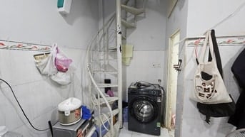 Nhà 3.5m x 6m cách MT 2 căn, gác suốt, điện nc nhà nước