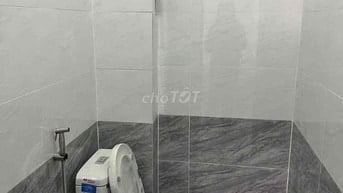 CHỈ 860 TRIỆU – SỞ HỮU NGAY NHÀ 1 TRỆT 1 LẦU GẦN TRUNG TÂM BÌNH CHÁNH!