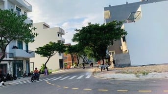 Bán đất  shophouse , hướng đông khu đô thị FPT Đà Nẵng Diện tích 108m2