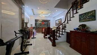 Bán nhà 55m2 phố Thái Hà, 5 tầng đẹp, ô tô tránh, kinh doanh. 20 tỷ
