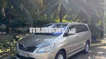 Toyota Innova 2013 số tự động . xe đẹp