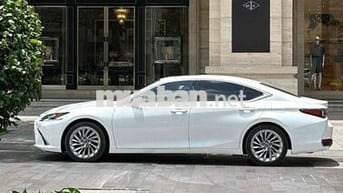Lexus Es250 2021 - 22000 km