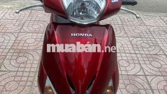 xe Honda Lead đá chống tắt máy
