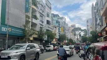 Bán gấp MT Võ Văn Tần đoạn 2 chiều Q3, 7.2x22, Trệt 2 lầu, 88 tỷ TL