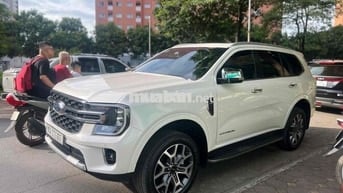 Ford Everest 2022 Titanium bảo dưỡng full hãng