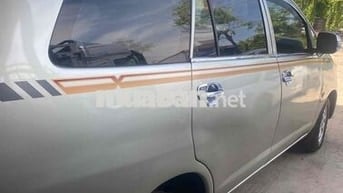 Toyota Innova 2007 J