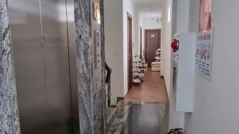 Chính chủ bán toà căn hộ dịch vụ Cầu Giấy- Dòng tiền 300triệu/tháng. 