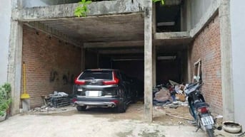 Bán nhà phố Lê Văn Lương 100m2 – 4 tầng xây thô - Mặt tiền 6.6m 