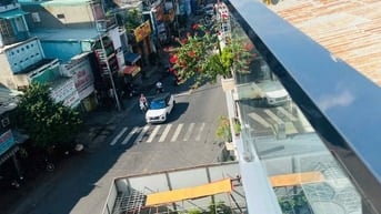 Mặt tiền Lạc Long Quân. Dt 4x16m 5 tầng mới
