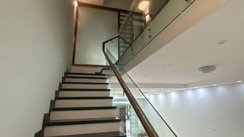 Chính chủ cho thuê liền kề làng Việt Kiều Châu Âu dt95m2 x 4 tầng