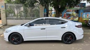 Hyundai Elantra 2018 Sport 1.6 AT