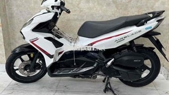 AB 125 đời 2022 màu trắng đỏ 43AH -027.36