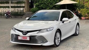 Toyota Camry 2019 2.5Q xem xe thương lượng