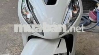 hon đa xe Vision 110 màu trắng đầu 2022