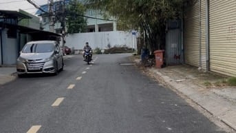 Cho thuê kho mặt đường 8m . DT 165m2 ( 4.5 x 30 , nở hậu 8m ) , 
