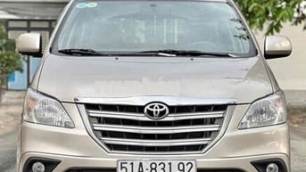 Toyota Innova 2014 2.0E - 92000 km