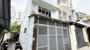 Nhà Đẹp Góc 2MT HXH Lạc Long Quân, 46m2, 4PN, 2WC, 5tỷ