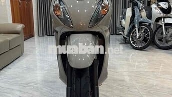 vision xám xi măng ĐK 24-7-25 SD 124km mới 99,9%