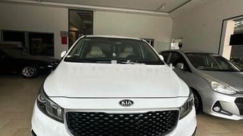 Kia Sedona 2018 2.2 DATH - 180000 km