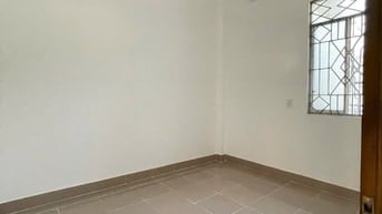 NHÀ ĐẸP CÓ DÒNG TIỀN CHO THUÊ. HẺM RỘNG GẦN MẶT TIỀN.