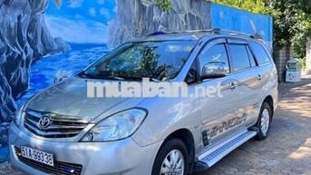 Toyota Innova 2010 V - 200000 km
