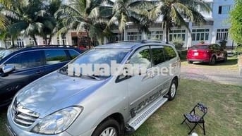 Toyota Innova 2010 V - 200000 km