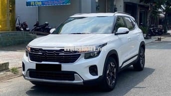 Kia Seltos 2024 1.5 AT - 300000 km