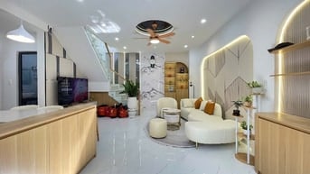 Siêu Phẩm sân vườn nghỉ dưỡng 90m2 Thích Quảng Đức, P5, Q.Phú Nhuận.